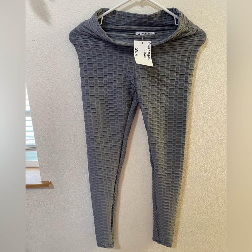 Gray leggings